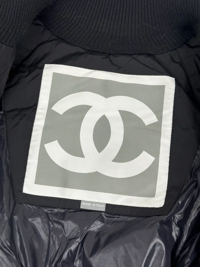 2000s Chanel White & Red Megalaced Black Puffer Jacket - Image 13