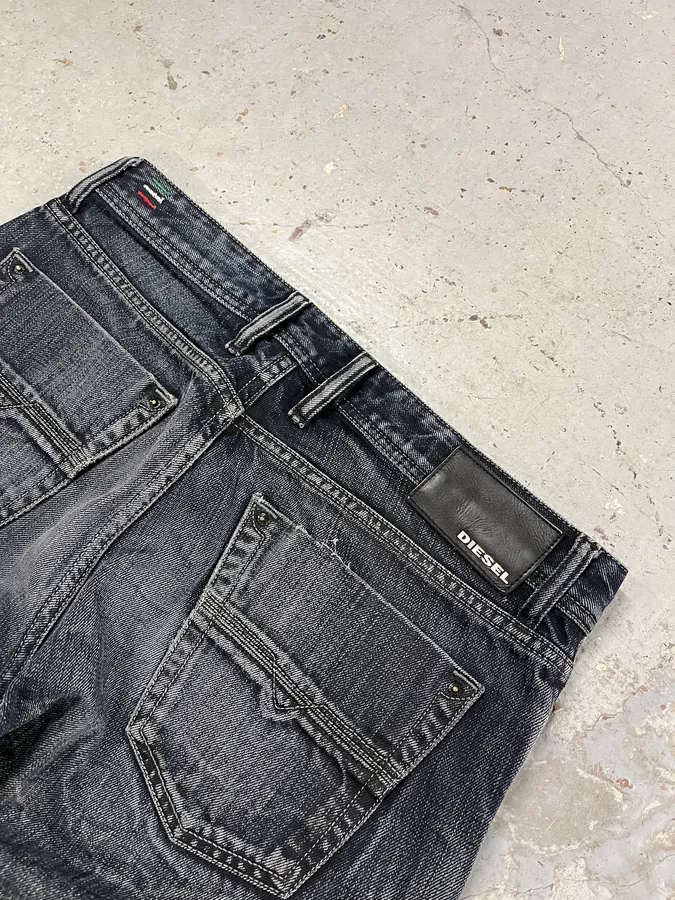 2000s Diesel Crack Navy Faded Jeans - Image 8