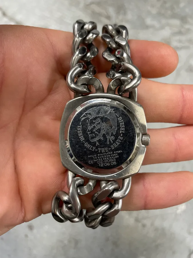 2000s Diesel Metallic Rock Watch - Image 3