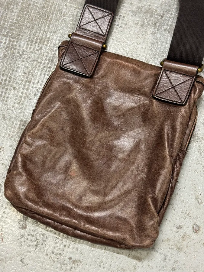 2000s Dolce & Gabanna Brown Leather Shoulder Bag - Image 7