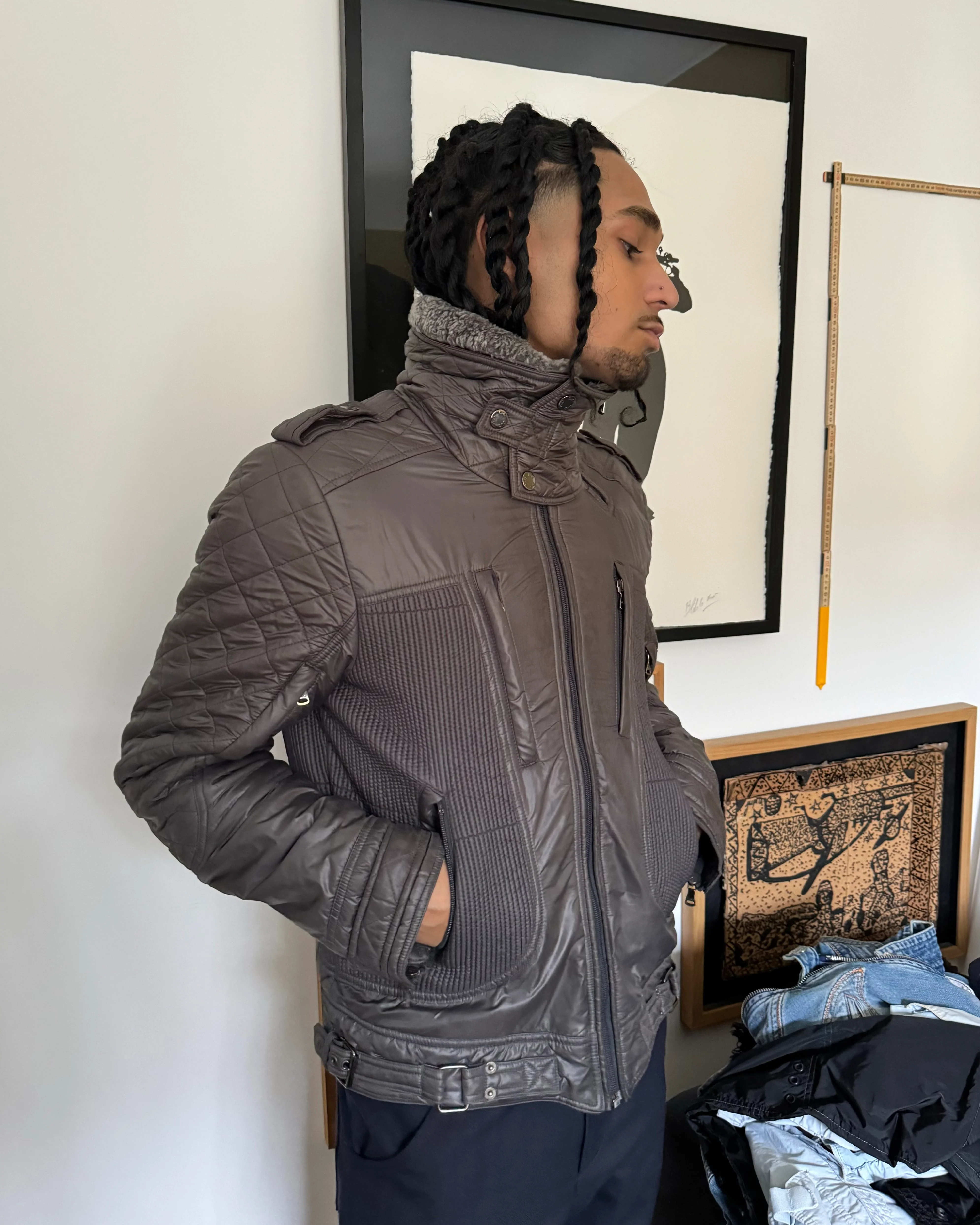 2000s Dolce & Gabbana Astro Grey Shearling Aviator Fur Collar Jacket - Image 2