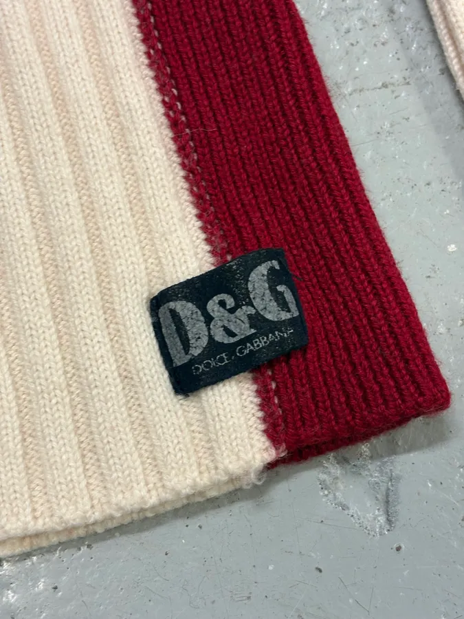 2000s Dolce & Gabbana Avant Garde Red & White Turtleneck Sweater - Image 8