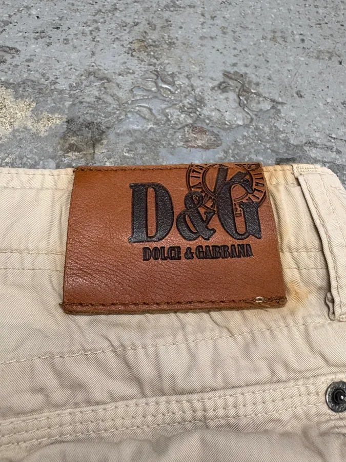 2000s Dolce & Gabbana Beige Cargo Short - Image 9