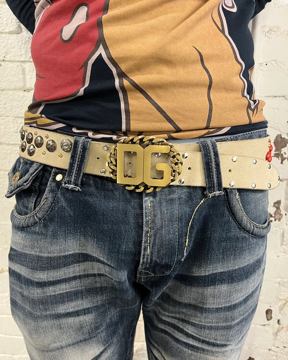 2000s Dolce & Gabbana Beige Leather Studded Belt - Image 3