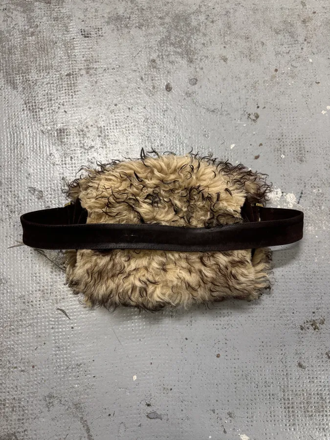 2000s Dolce & Gabbana Beige Shearling Fur Leather Waist Bag - Image 3