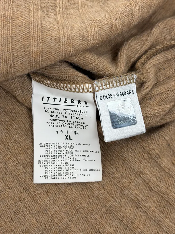 2000s Dolce & Gabbana Beige Wool Sweater - Image 9