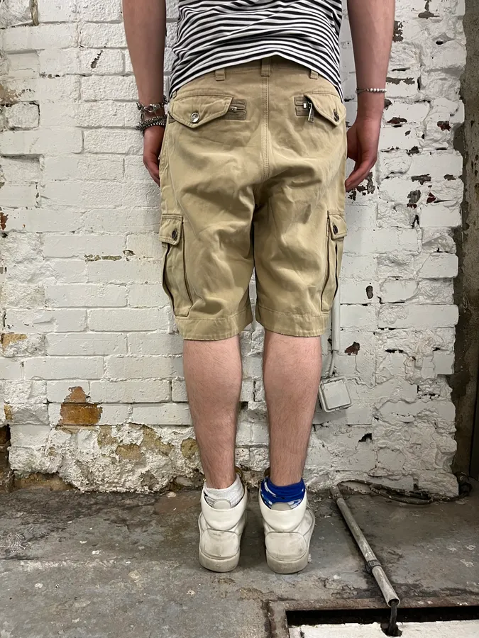 2000s Dolce & Gabbana Biege Cargo Shorts - Image 4