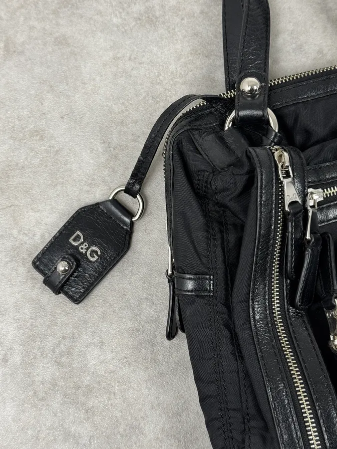 2000s Dolce & Gabbana Black Cargo Zip Handle Bag - Image 7