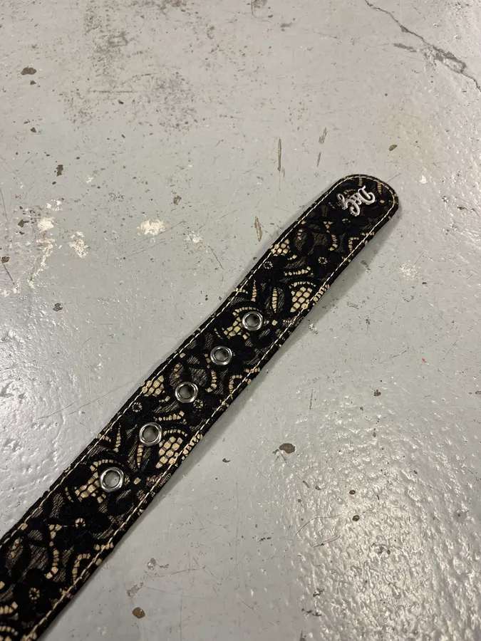 2000s Dolce & Gabbana Black Lace Leather Belt - Image 6