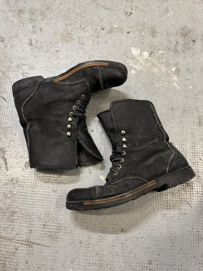 2000s Dolce & Gabbana Black Laced Leather Boots - Image 2