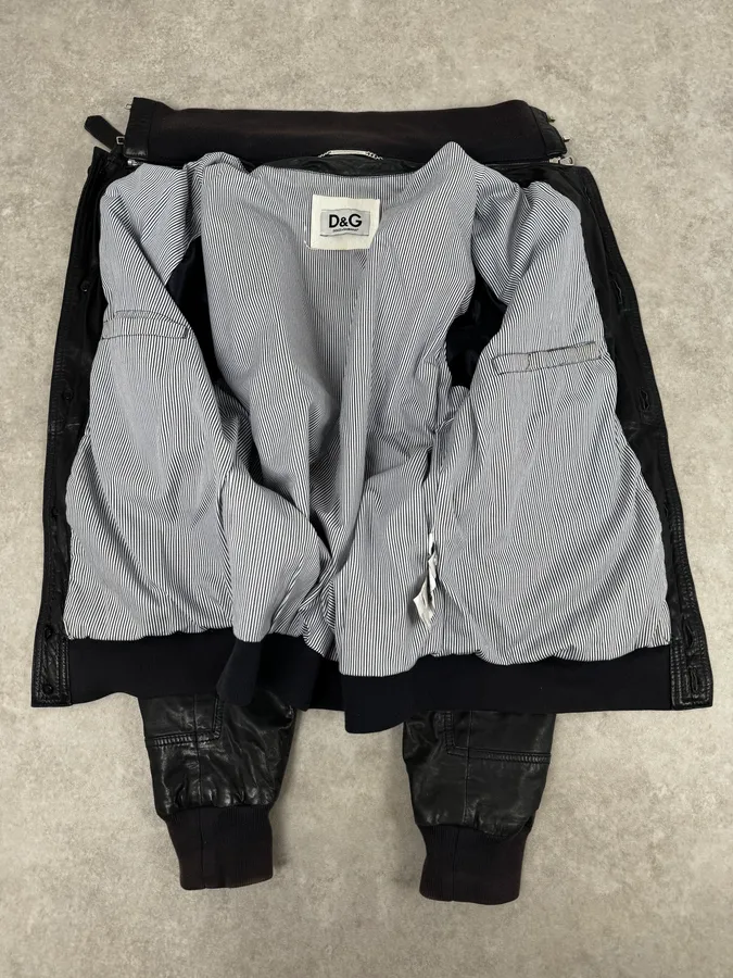 2000s Dolce & Gabbana Black Leather Buttoned Jacket - Image 9