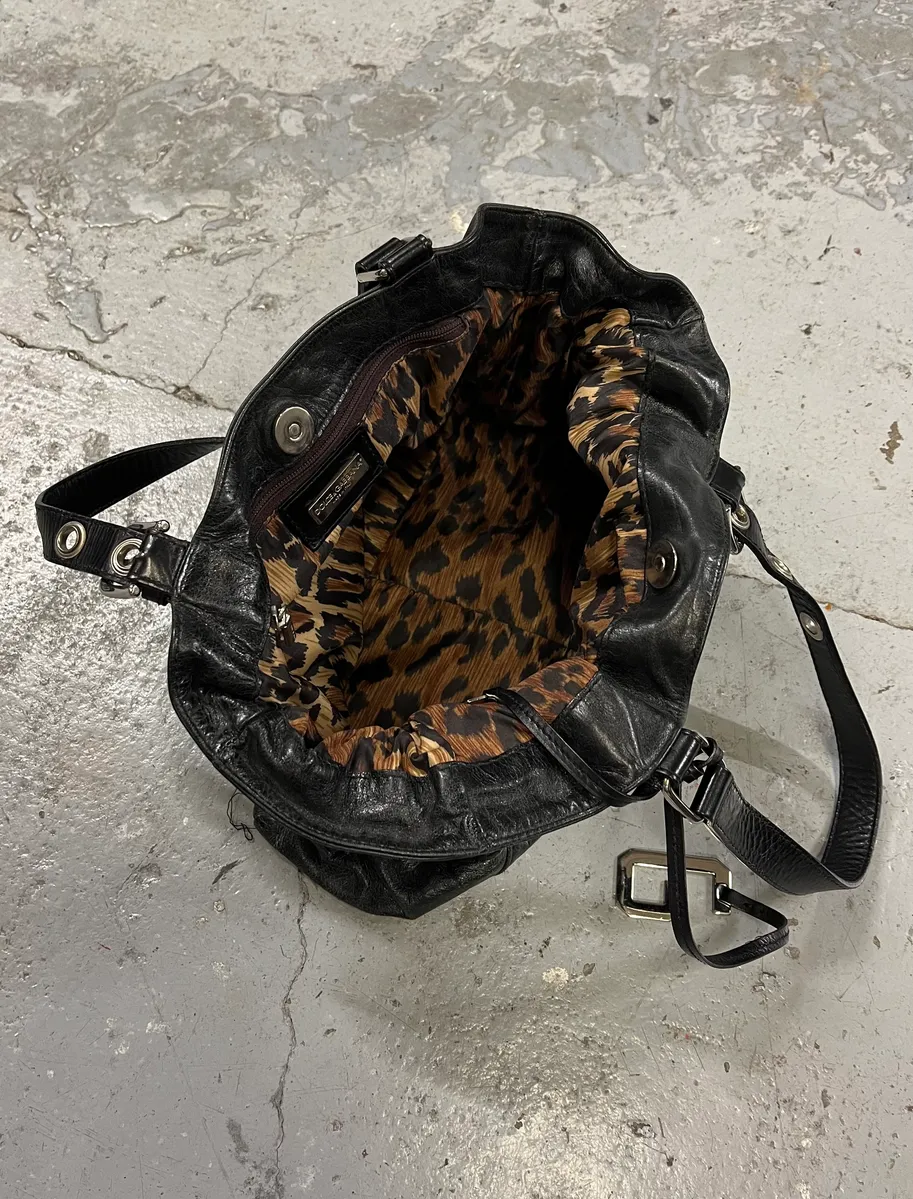 2000s Dolce & Gabbana Black Leather Metal Laced Handle Bag - Image 6