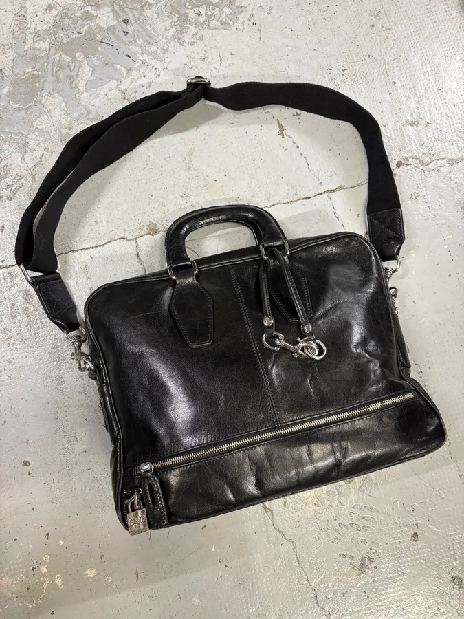 2000s Dolce & Gabbana Black Leather Minimalist Shoulder Bag - Image 3