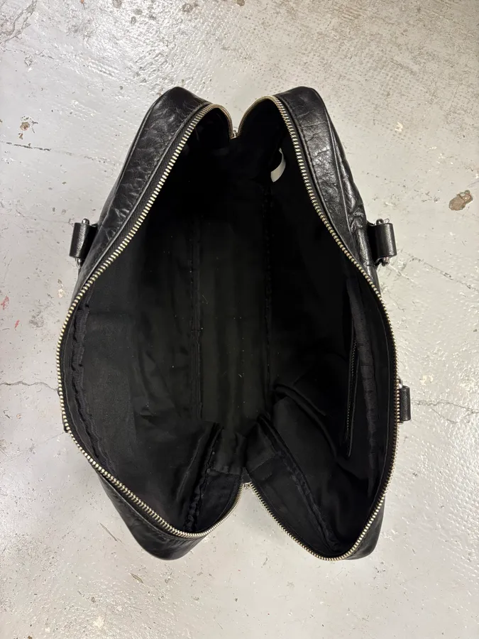 2000s Dolce & Gabbana Black Leather Minimalist Shoulder Bag - Image 5