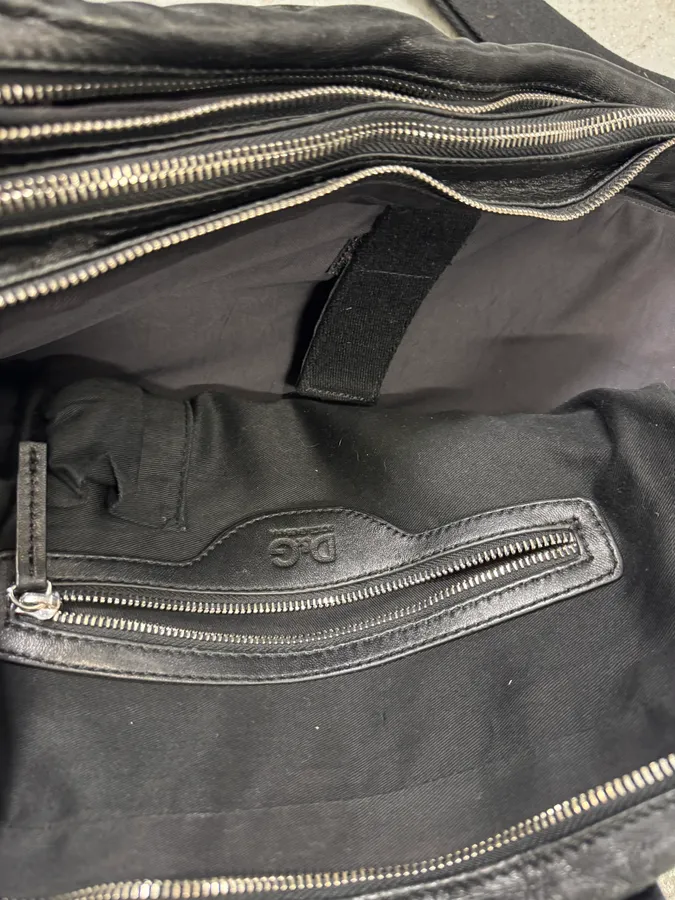 2000s Dolce & Gabbana Black Leather Shoulder Bag - Image 5