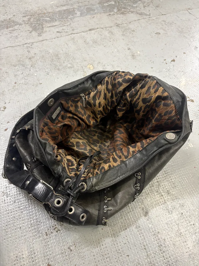 2000s Dolce & Gabbana Black Leather Studded Shoulder Bag - Image 8