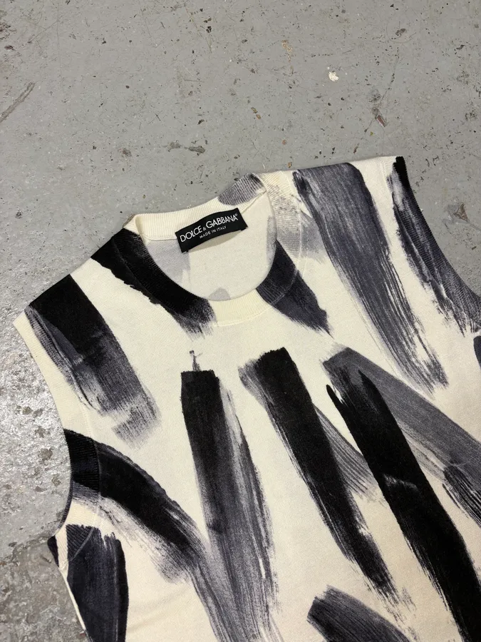 2000s Dolce & Gabbana Black Paint Tank Top White Sweater - Image 5
