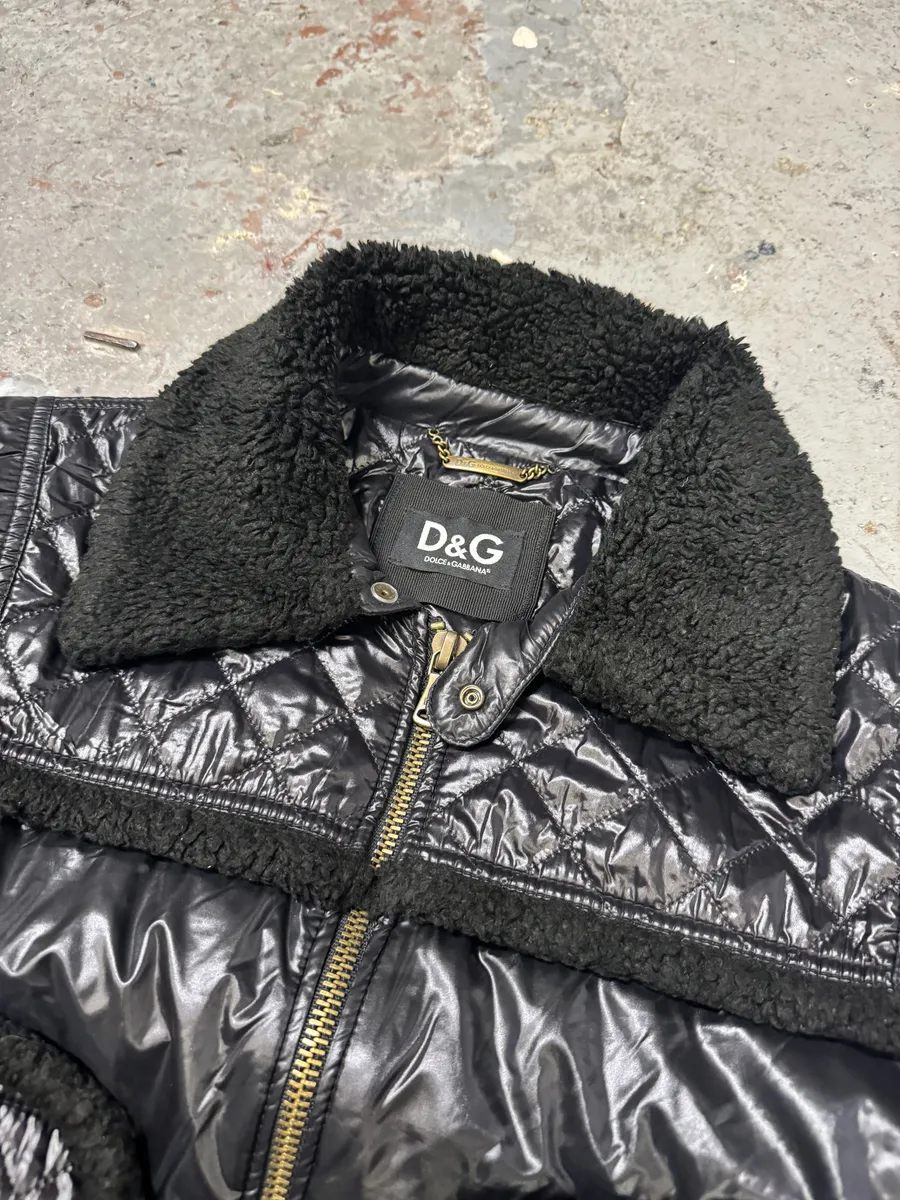 2000s Dolce & Gabbana Black Shearling Mafia Puffer Jacket - Image 11