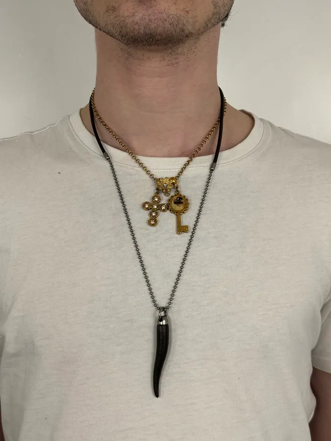 2000s Dolce & Gabbana Black Tooth Leather Necklace - Image 2