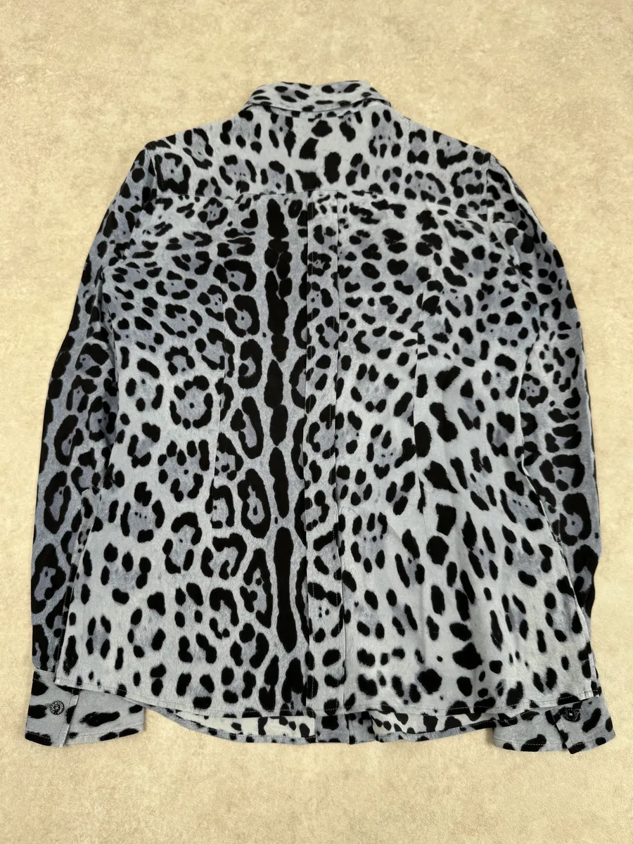 2000s Dolce & Gabbana Blue & Black Leopard Silk Shirt - Image 7
