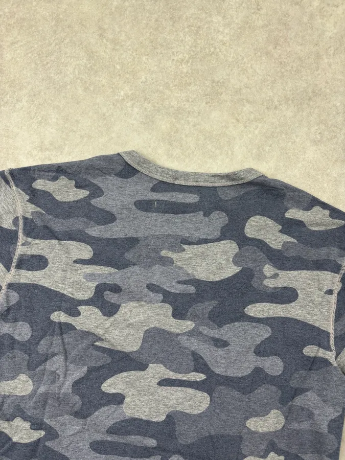 2000s Dolce & Gabbana Blue Grey Camouflage V-Neck T-Shirt - Image 6