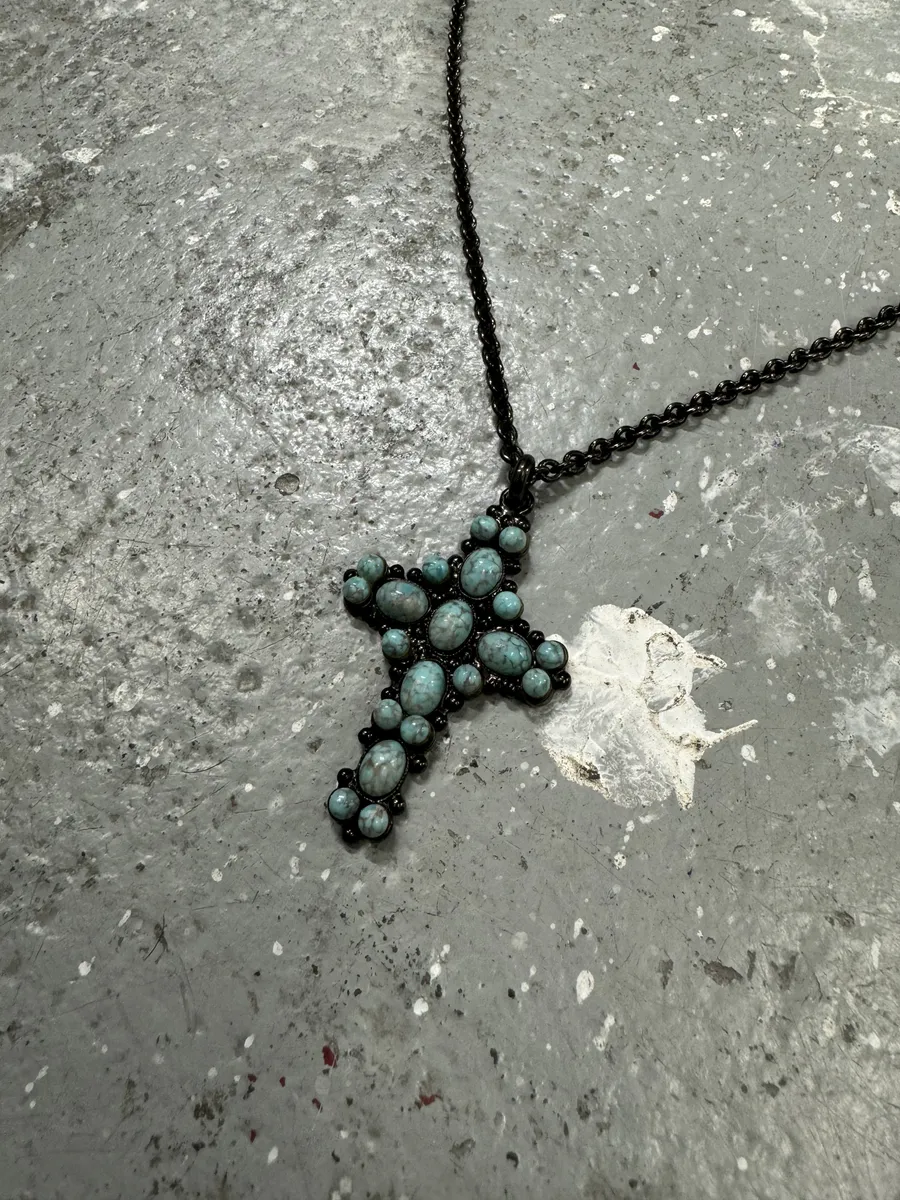 2000s Dolce & Gabbana Blue Onyx Cross Pearl Pendant Necklace - Image 7