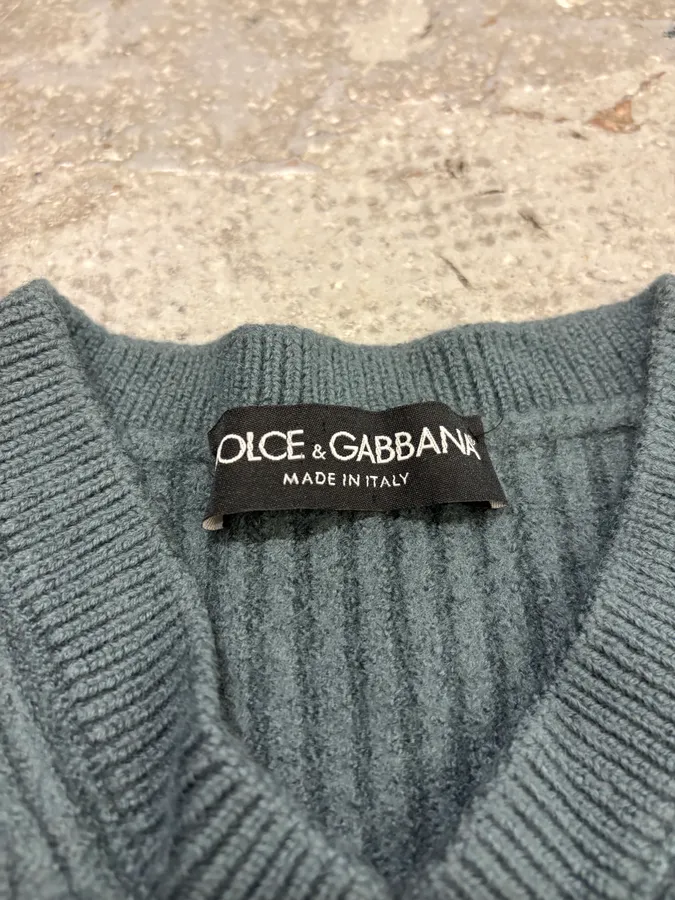 2000s Dolce & Gabbana Blue Wool V-Neck Sweater - Image 7