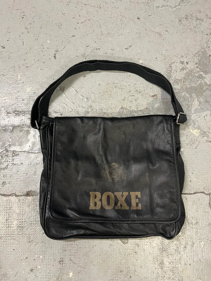 2000s Dolce & Gabbana Boxe Sport Black Leather Shoulder Bag - Image 2