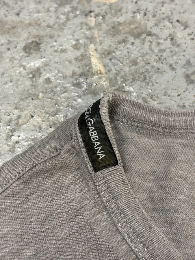 2000s Dolce & Gabbana Brando Grey T-Shirt - Image 10