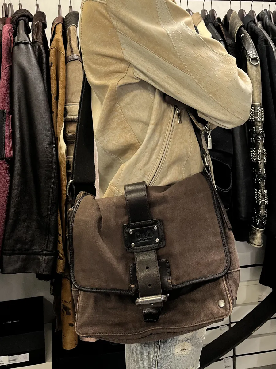 2000s Dolce & Gabbana Brown Canva Cargo Shoulder Bag - Image 2