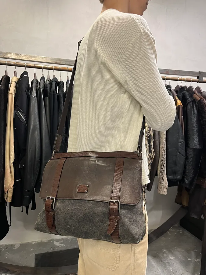 2000s Dolce & Gabbana Brown Eroded Leather Shoulder Bag - Image 2