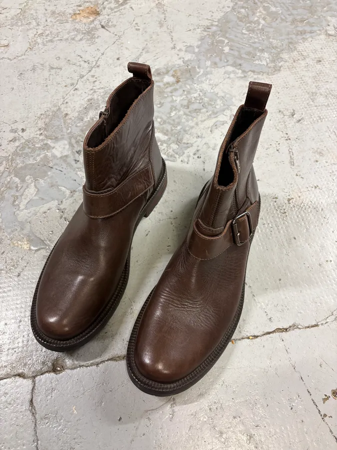 2000s Dolce & Gabbana Brown Leather Ankle Boots - Image 3
