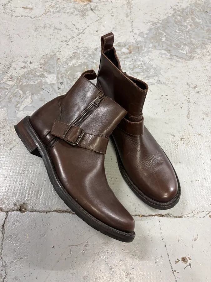 2000s Dolce & Gabbana Brown Leather Ankle Boots - Image 5
