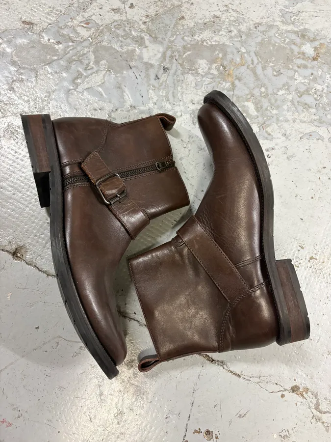 2000s Dolce & Gabbana Brown Leather Ankle Boots - Image 7