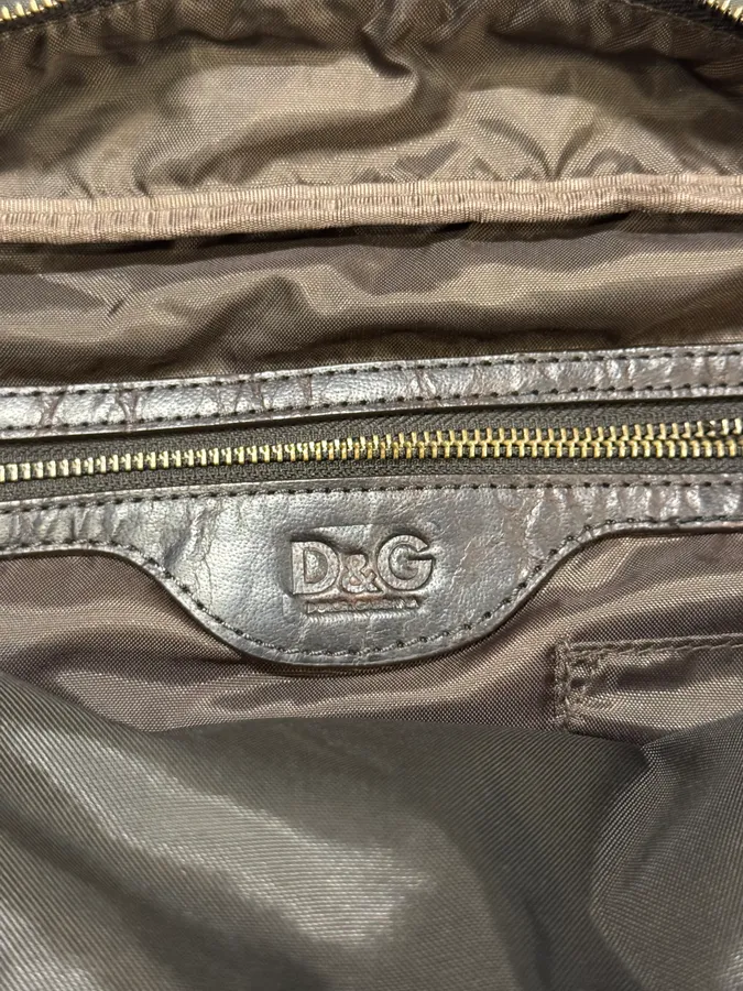 2000s Dolce & Gabbana Brown Leather Shoulder Bag - Image 10