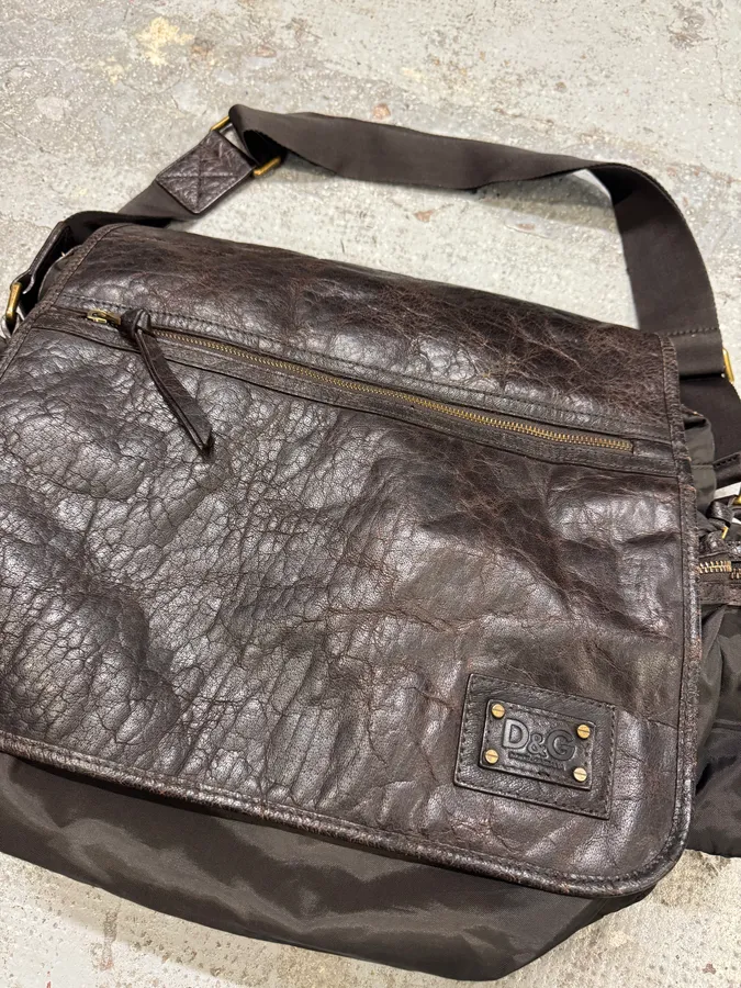 2000s Dolce & Gabbana Brown Leather Shoulder Bag - Image 5