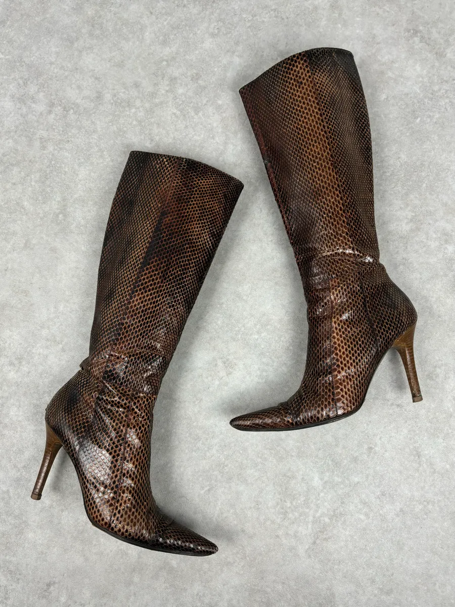 2000s Dolce & Gabbana Brown Python Leather Knee-High Heeled Boots - Image 2