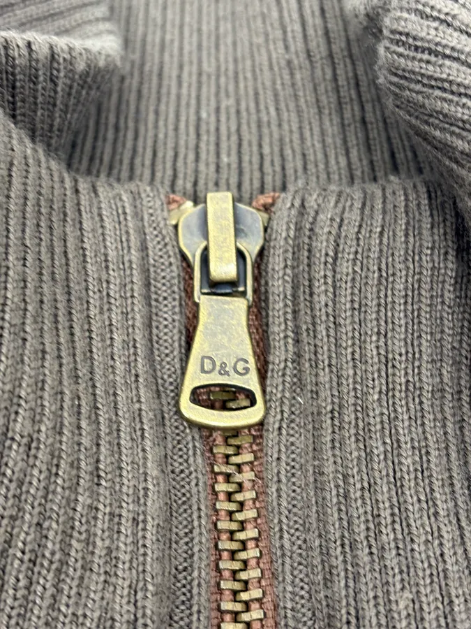 2000s Dolce & Gabbana Brown Quilted Puffer Vest Jacket - Image 10