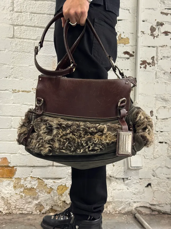 2000s Dolce & Gabbana Brown Shearling Leather Shoulder Bag - Image 4