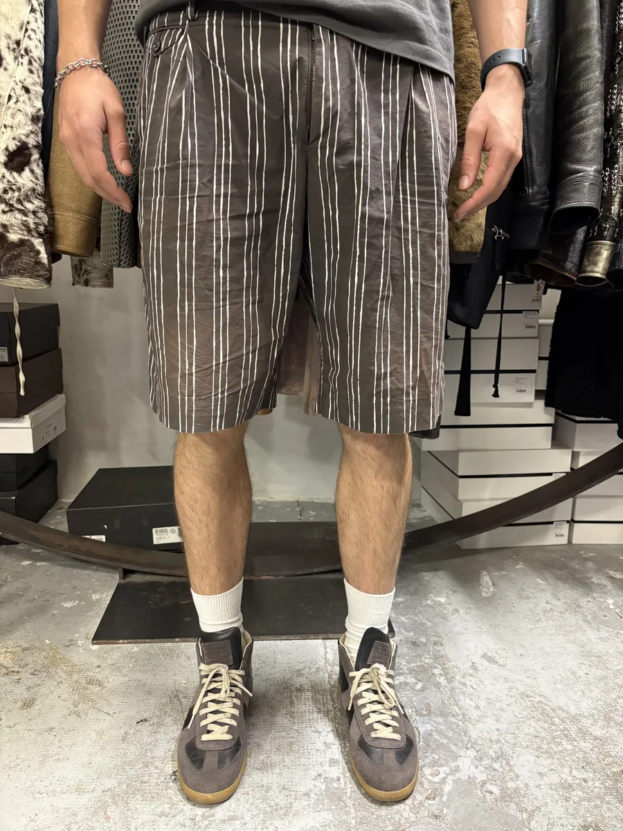 2000s Dolce & Gabbana Brown Striped Shorts - Image 2