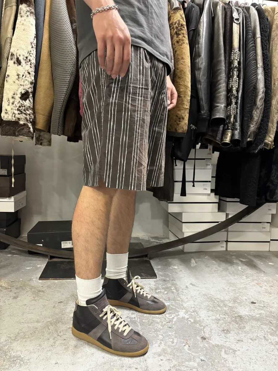 2000s Dolce & Gabbana Brown Striped Shorts - Image 4