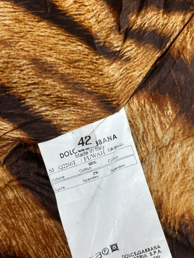 2000s Dolce & Gabbana Brown Velvet Jacket - Image 12