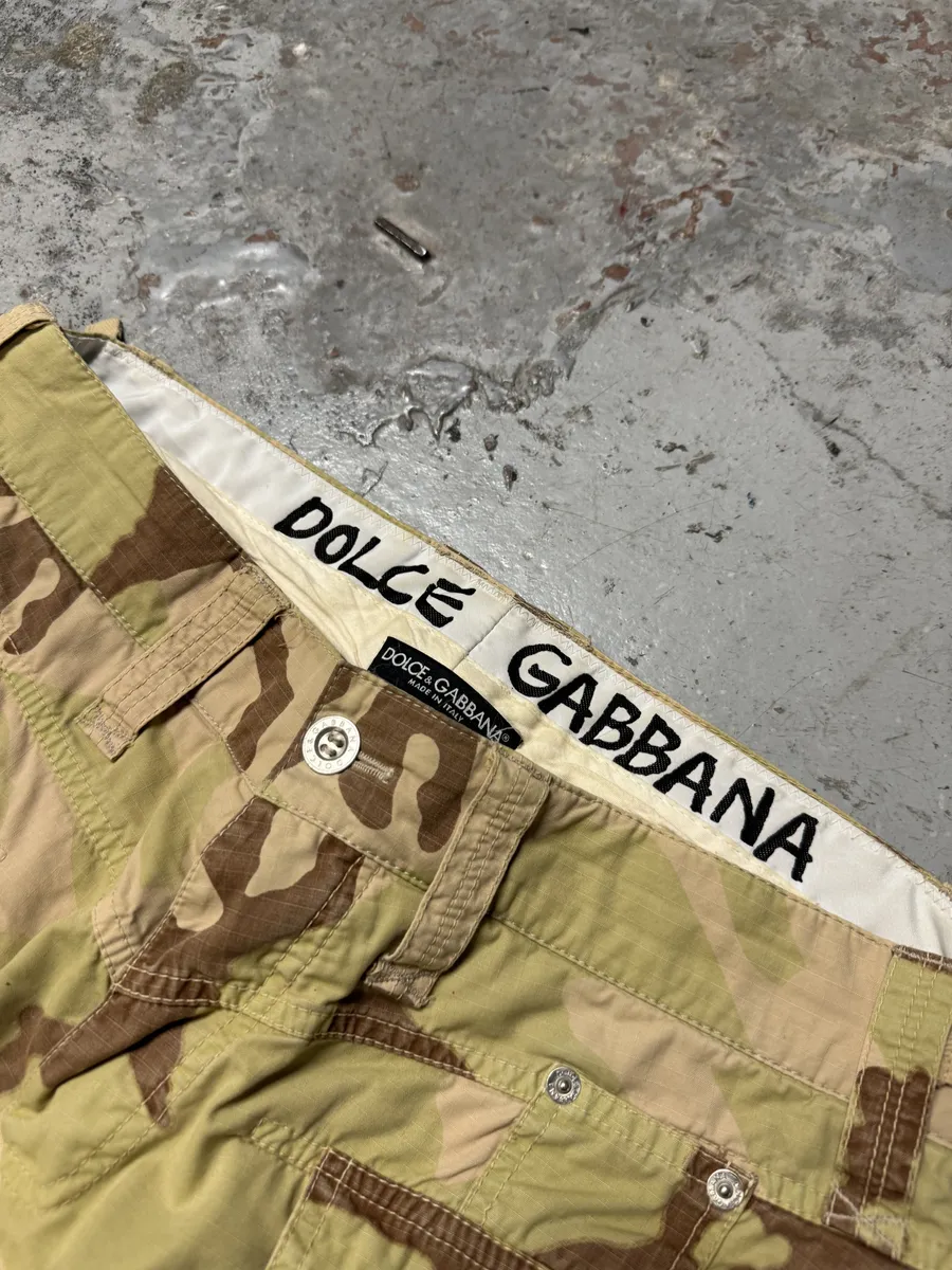2000s Dolce & Gabbana Camouflage Cargo Pants - Image 10