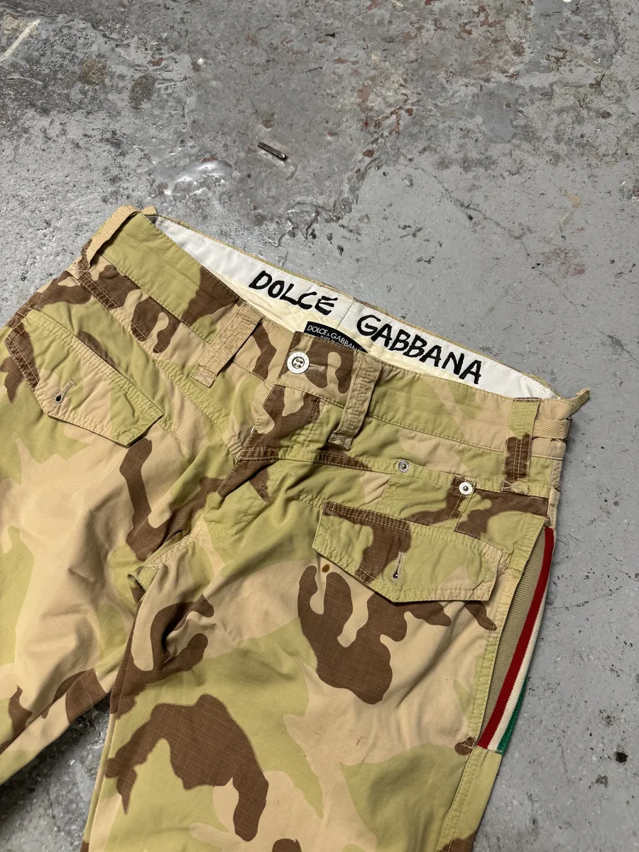 2000s Dolce & Gabbana Camouflage Cargo Pants - Image 11