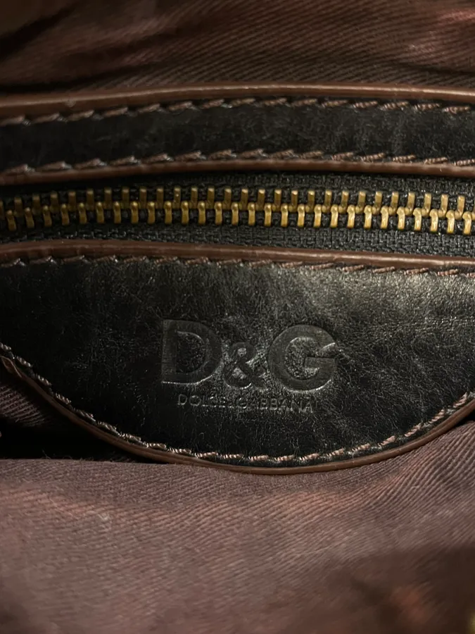 2000s Dolce & Gabbana Cargo Black Leather Shoulder Bag - Image 9