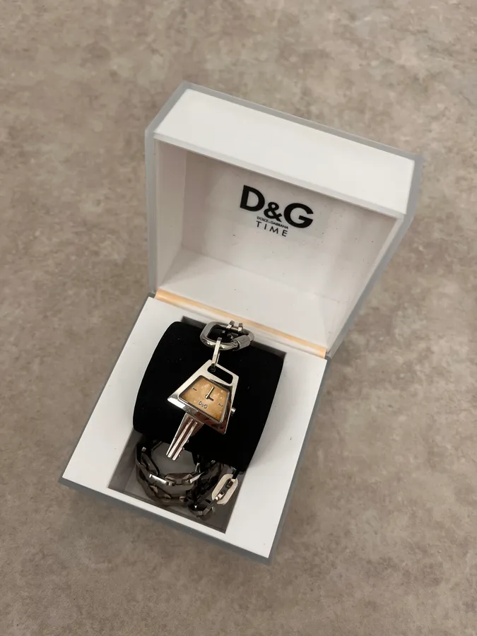 2000s Dolce & Gabbana Chain Key Necklace - Image 4