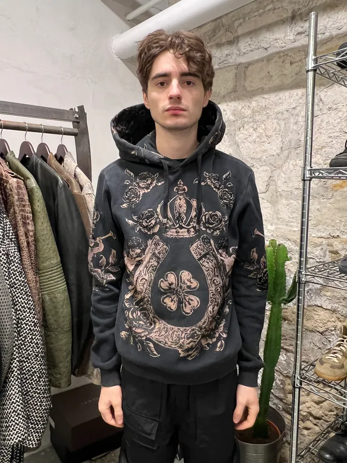 2000s Dolce & Gabbana Contemporary Embroidered Velvet Black Hoodie - Image 2