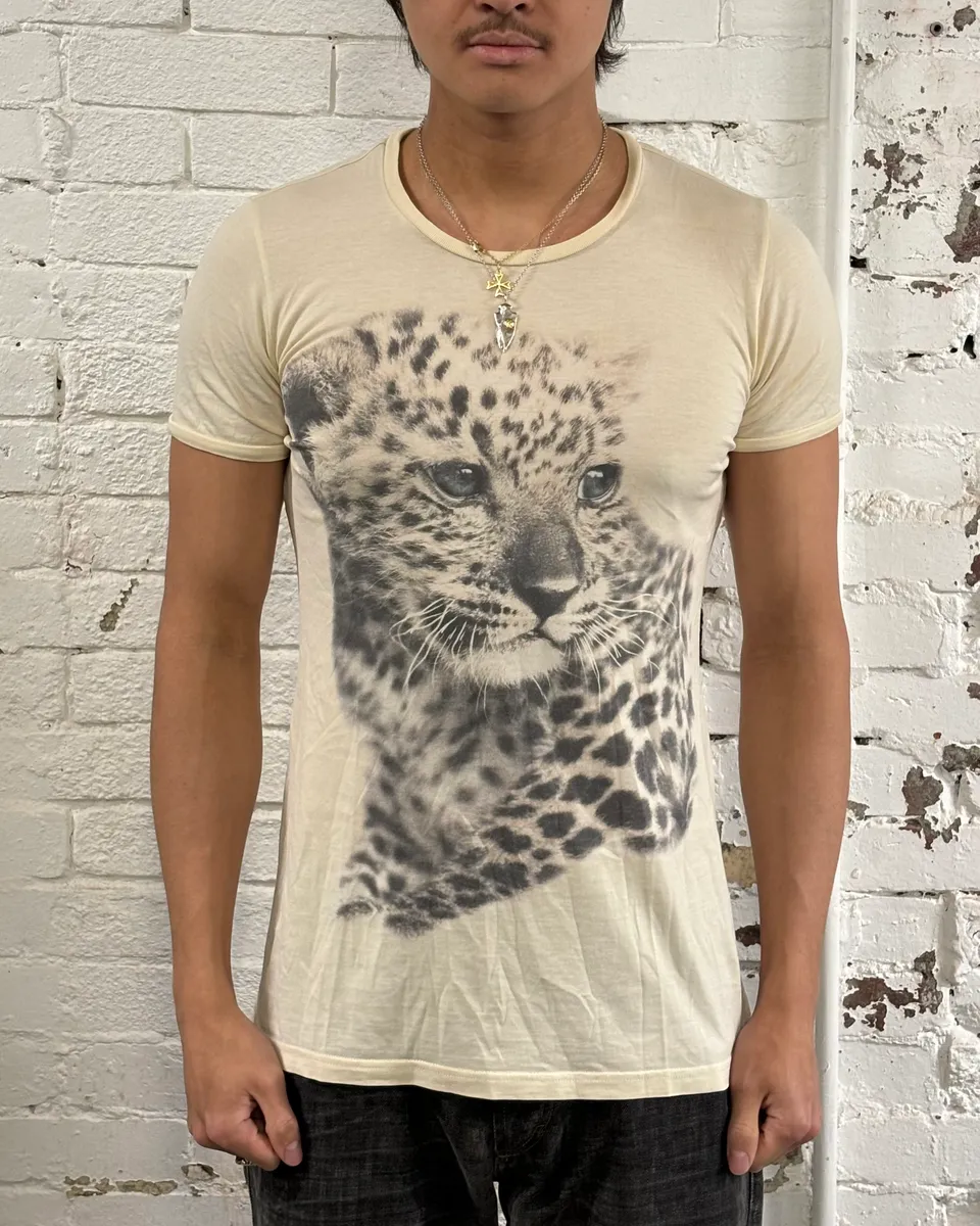 2000s Dolce & Gabbana Cream Leopard Print T-Shirt - Image 2