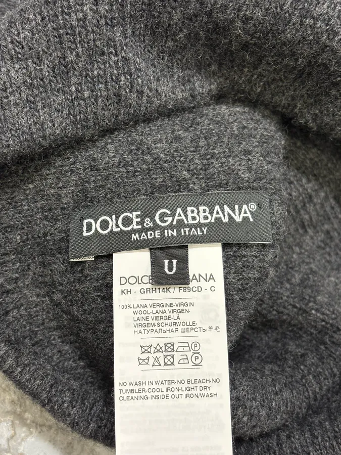2000s Dolce & Gabbana Crown Grey Wool Beanie - Image 7