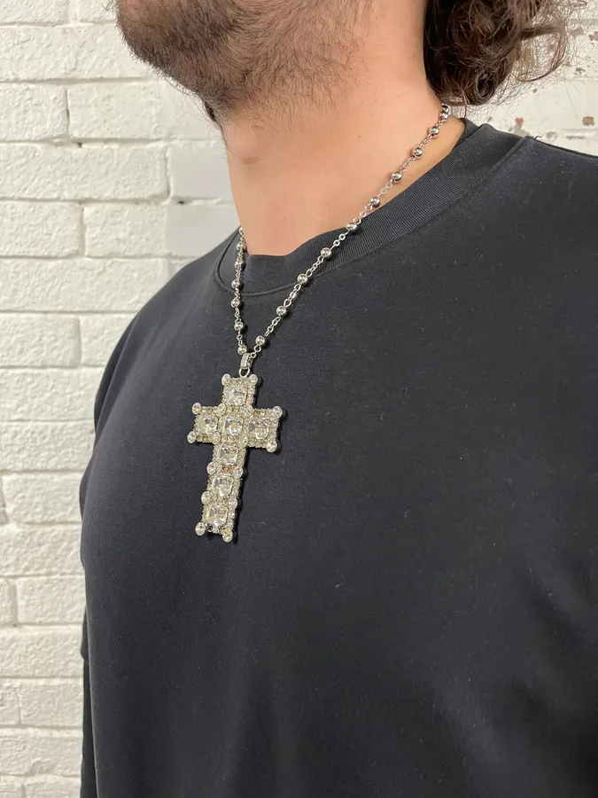 2000s Dolce & Gabbana Crystal Embellishment Shiny Cross Necklace - Image 3